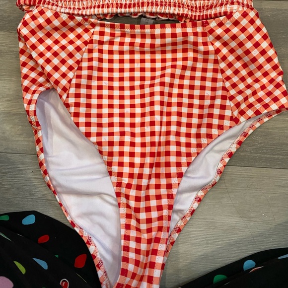 Ruffle top high wasted fun bikini - Picture 2 of 2